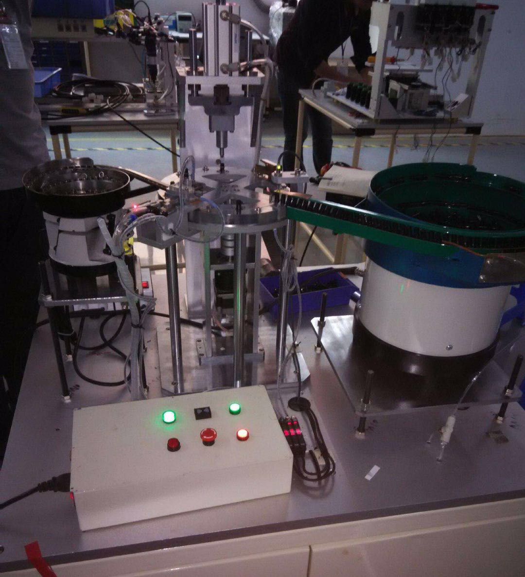 自動安裝機 自動安裝機